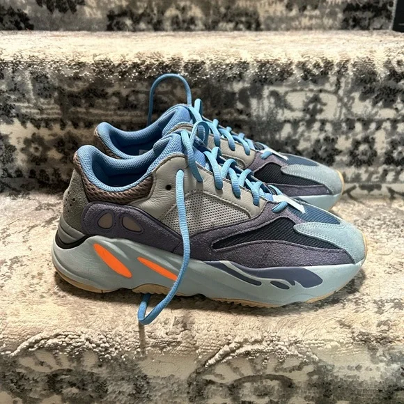 adidas gazelle silver green womens adidas Yeezy Boost 700 Hi-Res Red